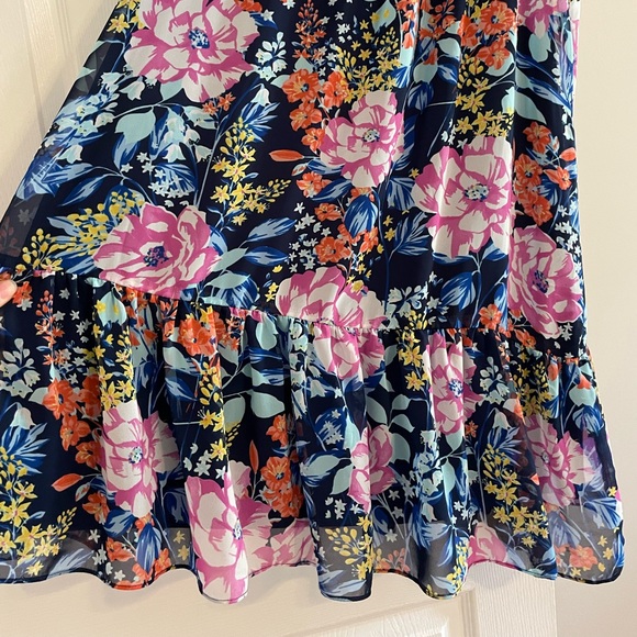 Floral Knee Length Dress - Picture 2 of 3
